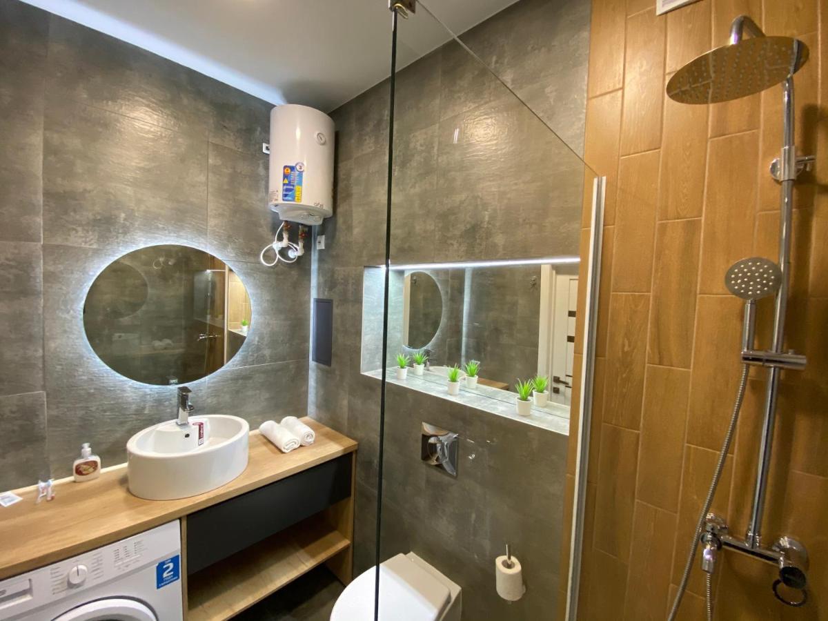 Апартаменты Lux Pavlodar Exteriör bild