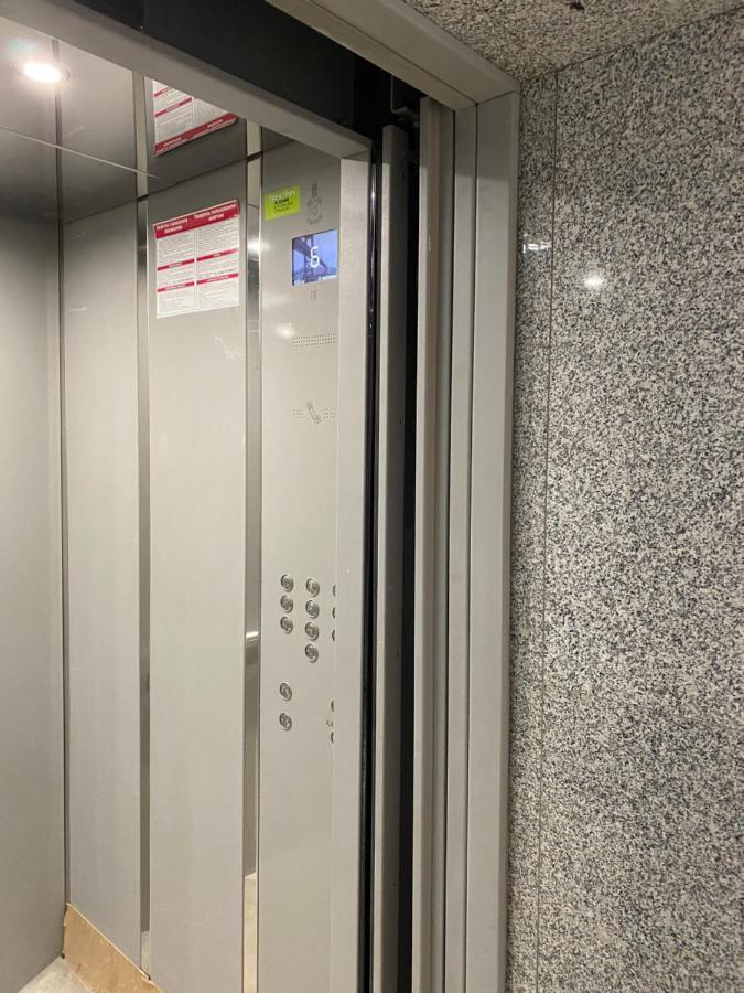 Апартаменты Lux Pavlodar Exteriör bild