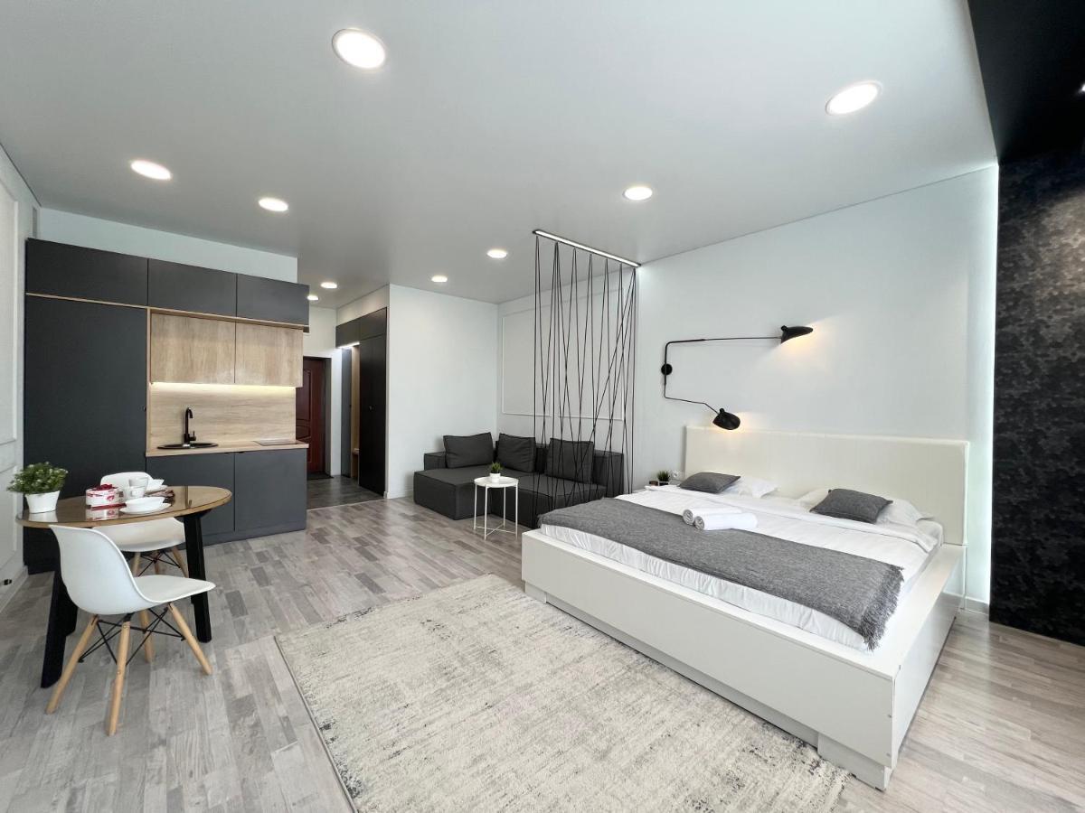 Апартаменты Lux Pavlodar Exteriör bild