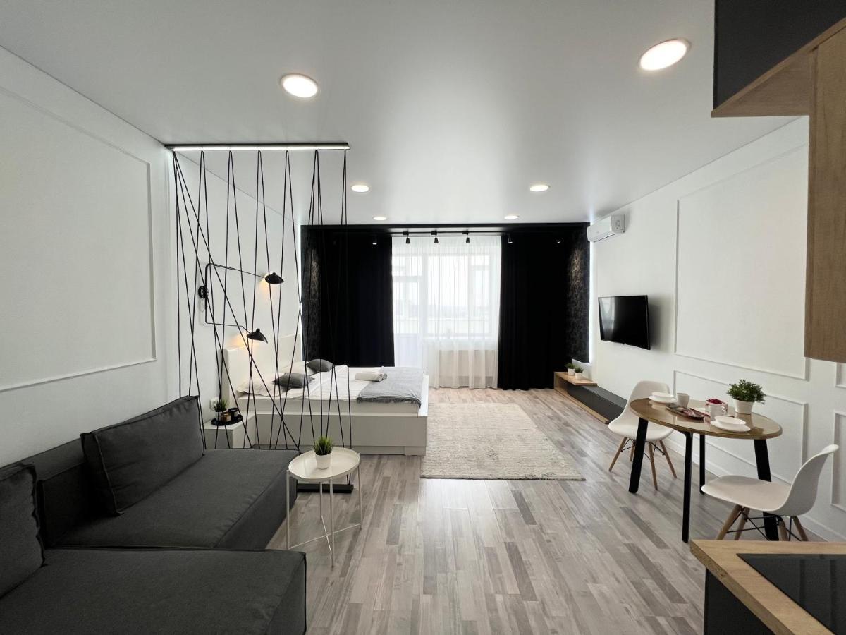 Апартаменты Lux Pavlodar Exteriör bild
