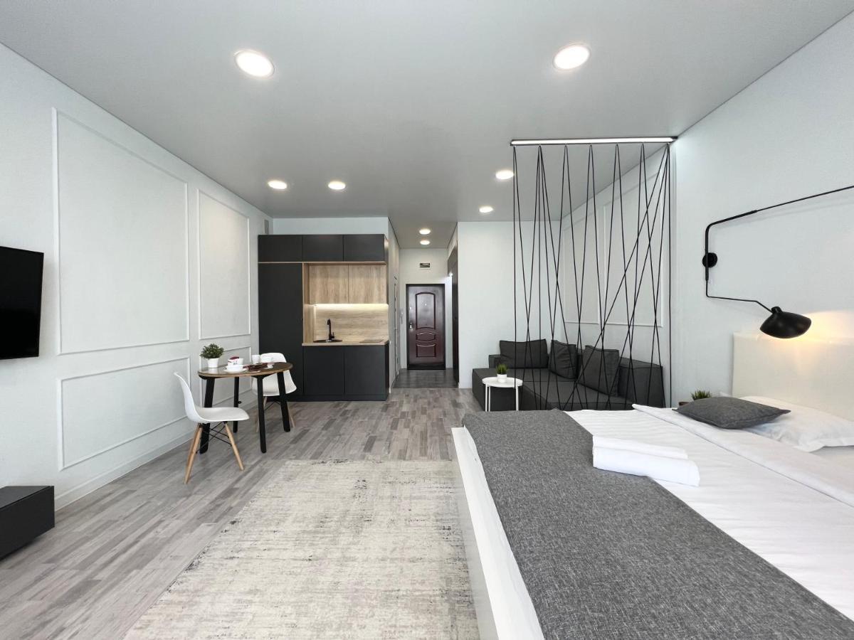 Апартаменты Lux Pavlodar Exteriör bild