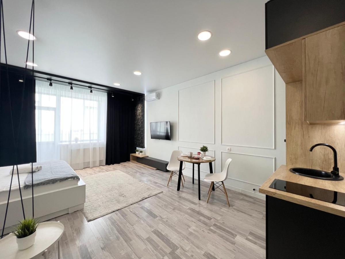 Апартаменты Lux Pavlodar Exteriör bild