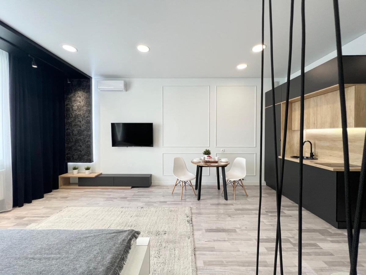 Апартаменты Lux Pavlodar Exteriör bild