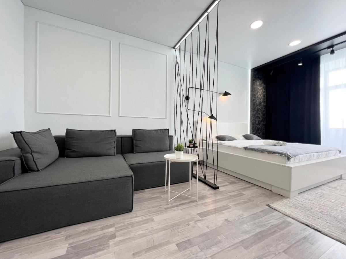 Апартаменты Lux Pavlodar Exteriör bild